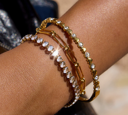 Minimalist Heart Charm Bangle – Titanium Steel · Waterproof · Everyday Elegance