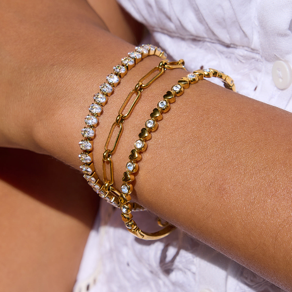 Minimalist Heart Charm Bangle – Titanium Steel · Waterproof · Everyday Elegance