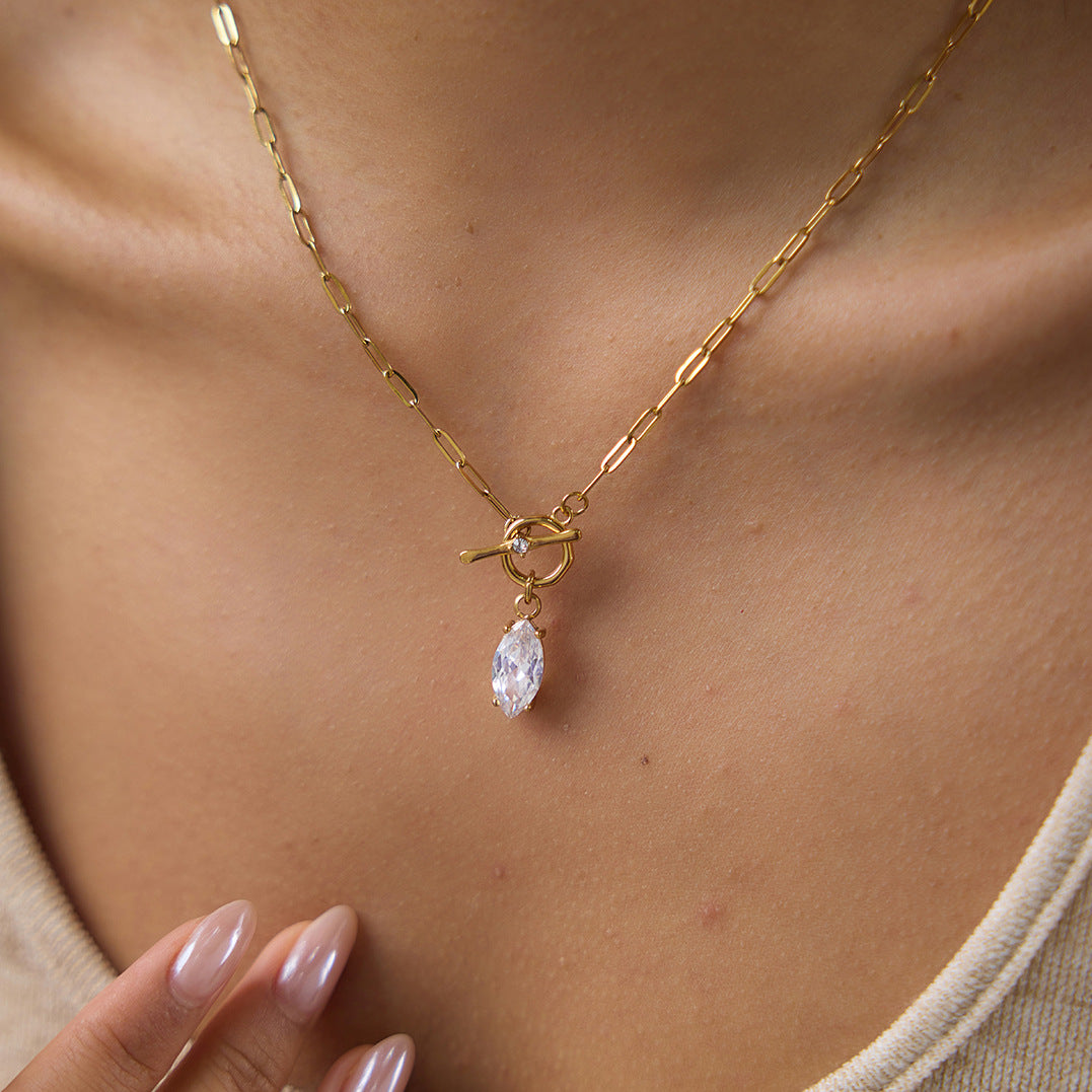 Sleek Titanium Steel Chain with Sparkling Zircon – Delicate & Modern
