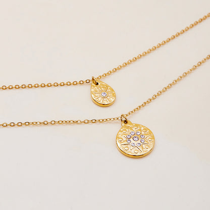 Crystal Star Pendant Necklace – Shiny & Minimalist