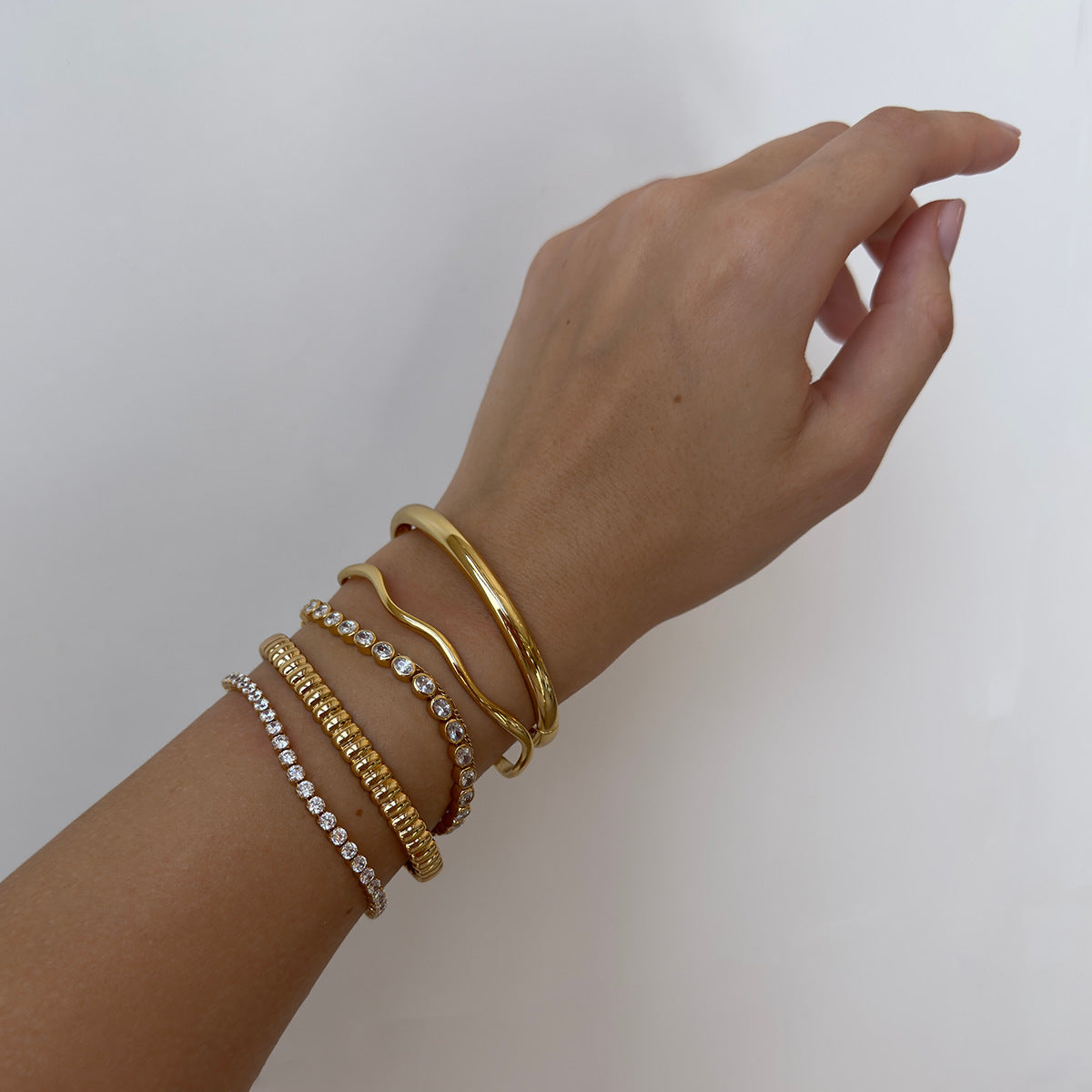 Sleek Stainless Steel Cuff – Elegant & Durable for Daily Wear