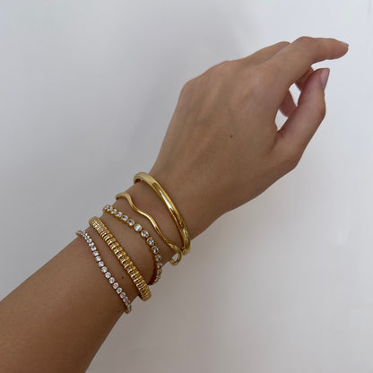 Sleek Stainless Steel Cuff – Elegant & Durable for Daily Wear